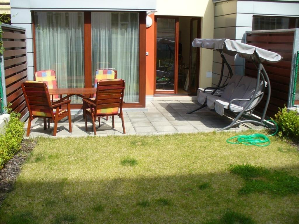 Garden Apartment With Garage In Central Prague Ngoại thất bức ảnh