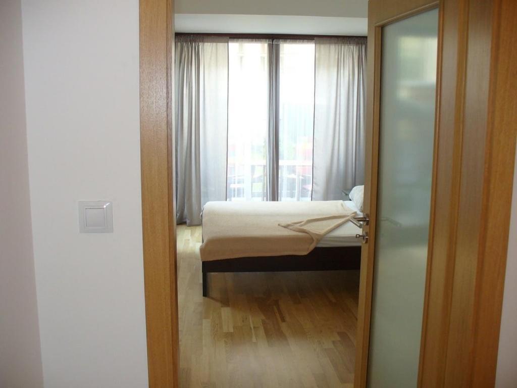 Garden Apartment With Garage In Central Prague Ngoại thất bức ảnh